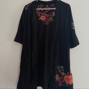 Johnny Was JW losangeles embroidered button up top